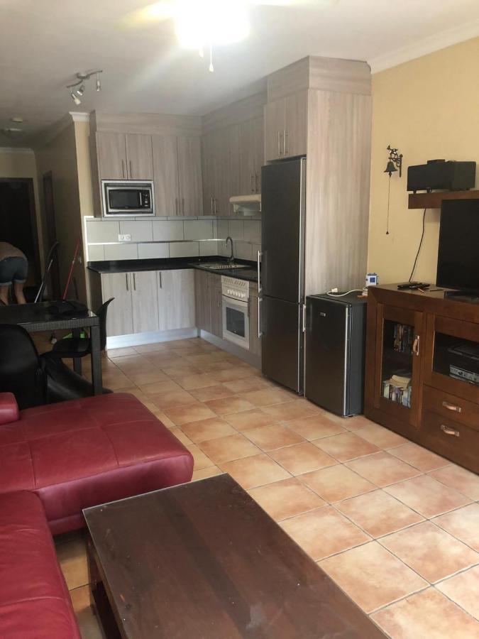 60 El Sultan, 20 Pedroy Guy Vandaele Corralejo Esterno foto